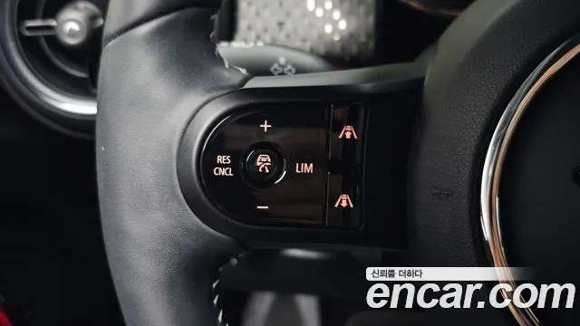 MINI Cooper Cooper Electric — Фото автомобиля 13
