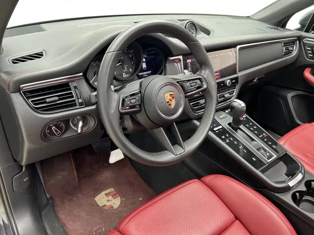 Porsche Macan — Фото автомобиля 8