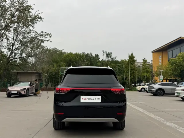 Aito M9 — Фото автомобиля 5
