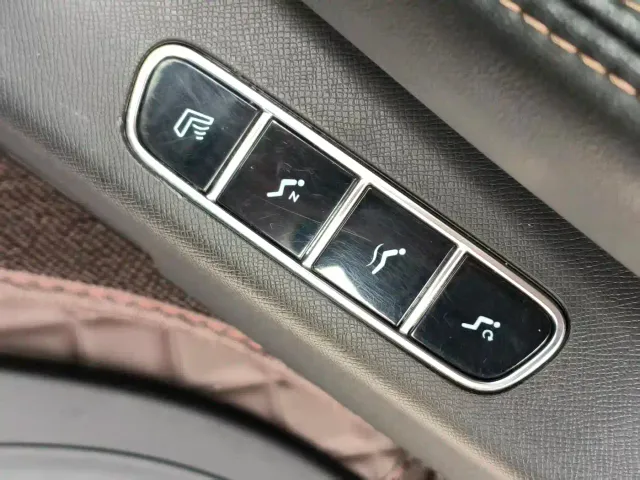 GAC Trumpchi E8 — Фото автомобиля 14