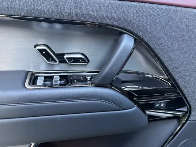 Land Rover Range Rover Sport — Фото автомобиля 10