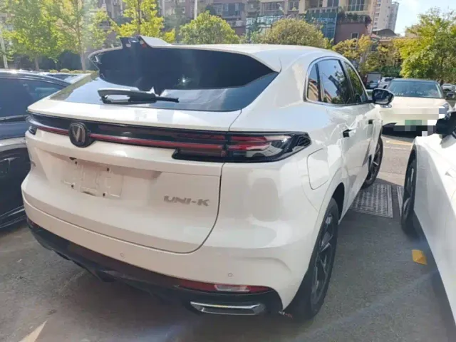 Changan UNI-K iDD — Фото автомобиля 6