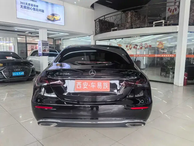 Mercedes-Benz E-Class — Фото автомобиля 15
