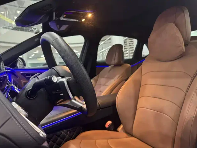 Mercedes-Benz E-Class — Фото автомобиля 11
