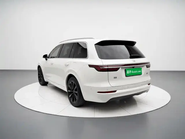 Li Auto ONE — Фото автомобиля 4