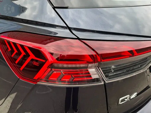 Audi Q4 e-tron — Фото автомобиля 28
