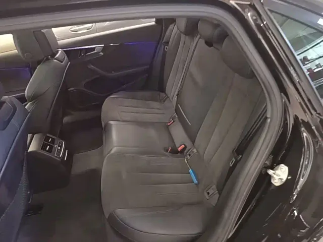 Audi A4L — Фото автомобиля 16