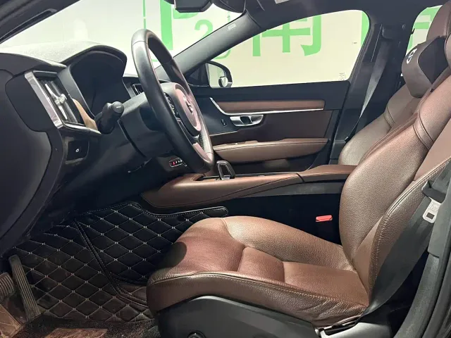 Volvo S90 — Фото автомобиля 8