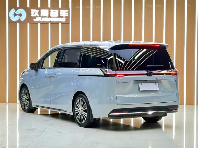 GAC Trumpchi E8 — Фото автомобиля 20