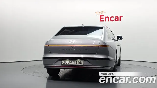 Hyundai Grandeur Grandeur (GN7) — Фото автомобиля 3
