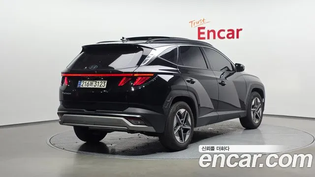 Hyundai Tucson Новый Tucson (NX4) Бензин 1.6 турбо 2WD — Фото автомобиля 2