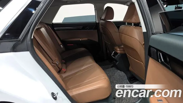 Hyundai Grandeur Grandeur (GN7) — Фото автомобиля 13