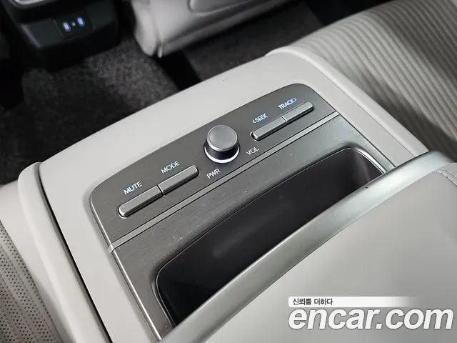 Hyundai Grandeur GN7 — Фото автомобиля 15
