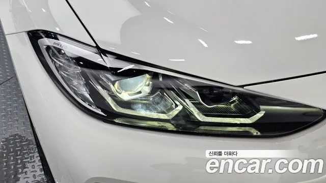 BMW i4 — Фото автомобиля 19