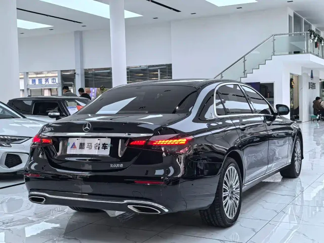 Mercedes-Benz E-Class — Фото автомобиля 15