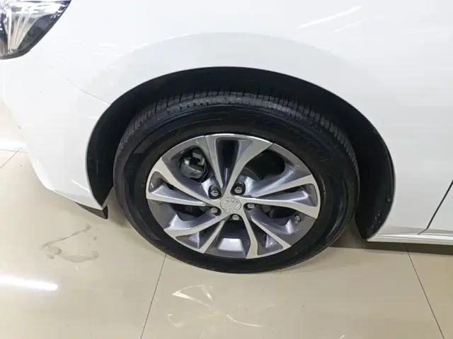 Buick Verano — Фото автомобиля 22