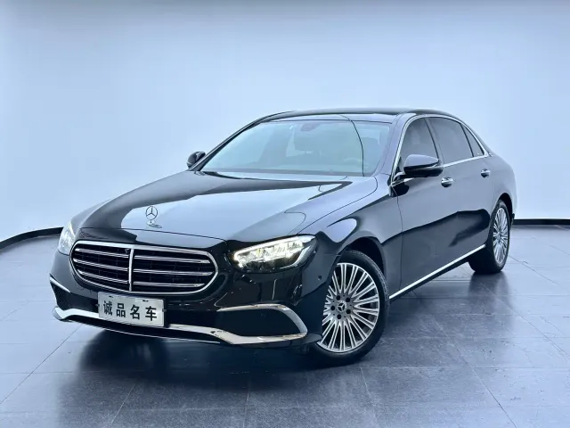 Фотография автомобиля — Mercedes-Benz E-Class