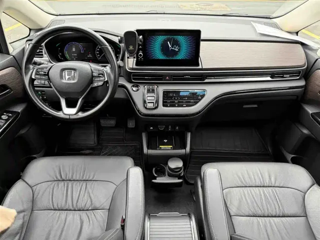 Honda Odyssey — Фото автомобиля 15