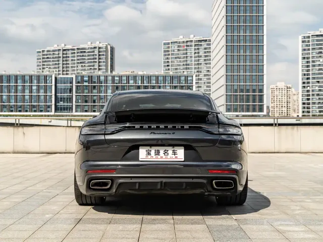 Porsche Panamera — Фото автомобиля 3