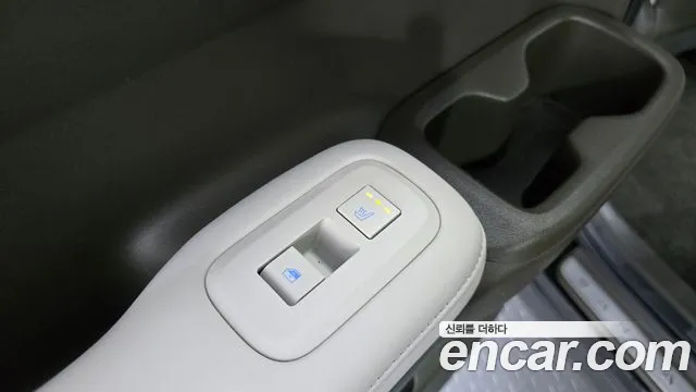 Hyundai Santa Fe MX5 — Фото автомобиля 19