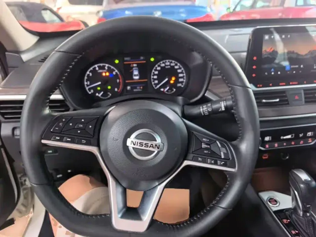 Nissan Teana — Фото автомобиля 10