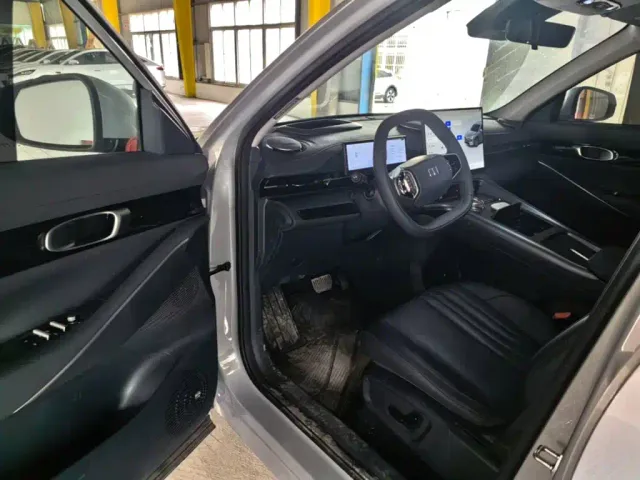 Geely Galaxy E5 — Фото автомобиля 15