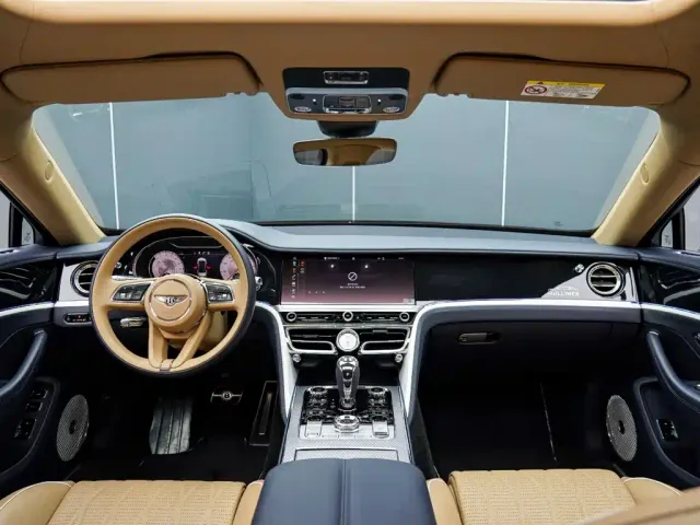Bentley Flying Spur — Фото автомобиля 17