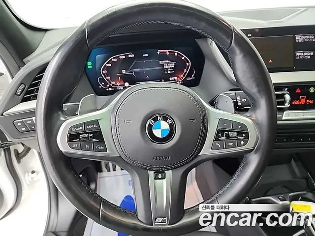 BMW 1 Series F40 — Фото автомобиля 9