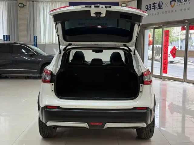 Nissan Qashqai — Фото автомобиля 24
