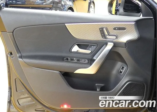 Mercedes-Benz A-Class — Фото автомобиля 11