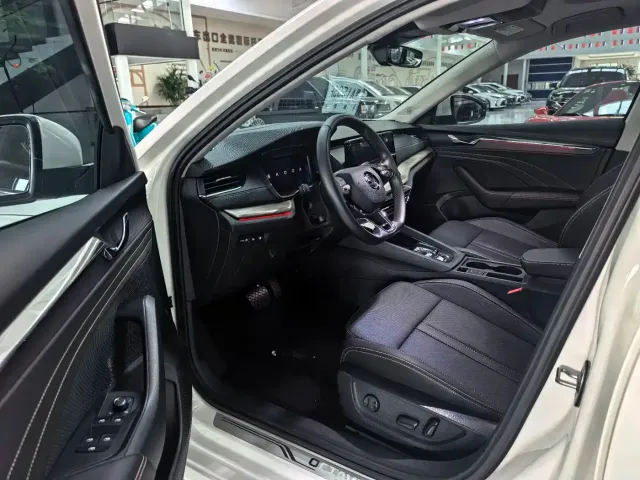 Skoda Octavia — Фото автомобиля 10