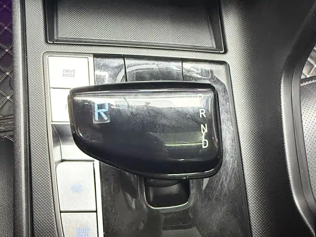 Hyundai Elantra — Фото автомобиля 18