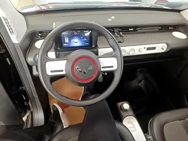 Wuling Hongguang Mini EV — Фото автомобиля 9