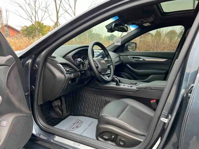 Cadillac CT5 — Фото автомобиля 3