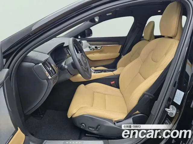 Volvo V90 — Фото автомобиля 11