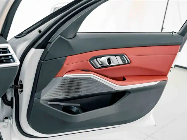 BMW 3 Series — Фото автомобиля 13