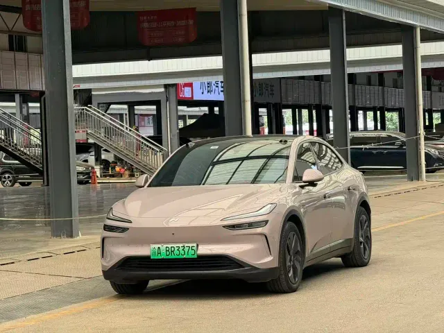 Фотография автомобиля — Onvo L60