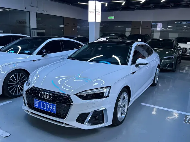 Фотография автомобиля — Audi A5
