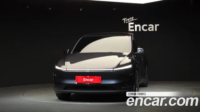 Tesla Model Y — Фото автомобиля 3