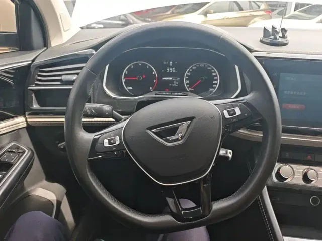 Jetta VS5 — Фото автомобиля 10