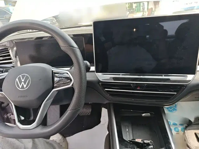 Volkswagen Passat — Фото автомобиля 9