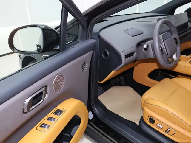 Li Auto i6 — Фото автомобиля 18