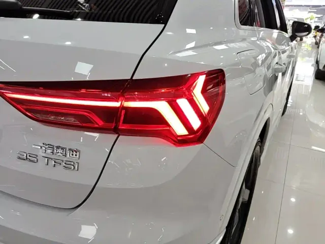 Audi Q3 — Фото автомобиля 7