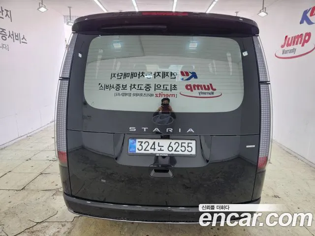 Hyundai Staria Staria 4WD Lounge 7 мест — Фото автомобиля 4