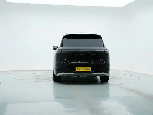Leapmotor D Series — Фото автомобиля 5