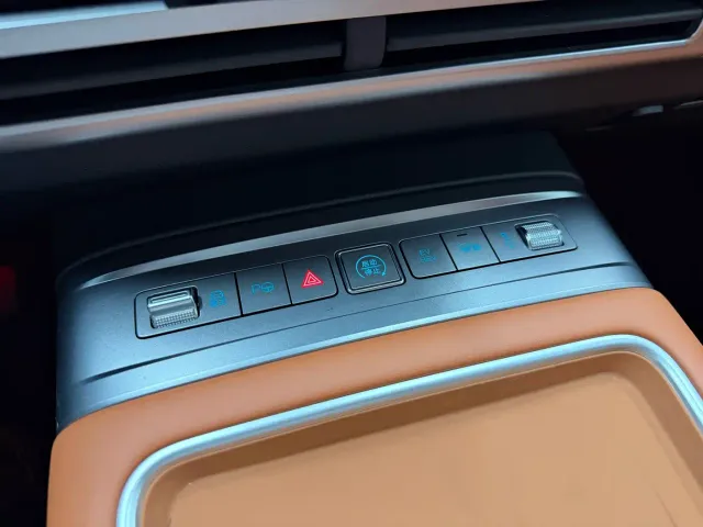 BYD FangChengBao Titanium 7 — Фото автомобиля 17