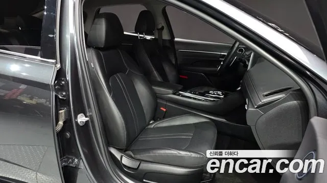 Hyundai Sonata — Фото автомобиля 11