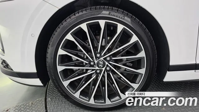 Hyundai Grandeur GN7 — Фото автомобиля 5