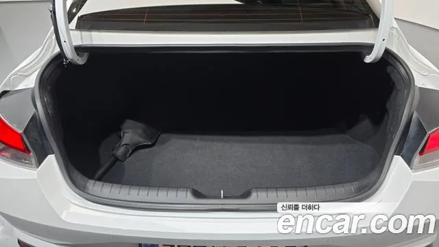 Hyundai Avante CN7 — Фото автомобиля 26