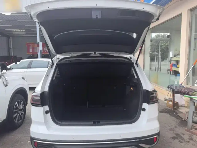 Volkswagen Tharu — Фото автомобиля 8